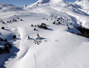 vista_aerea_poblado_indio_aramon_formigal