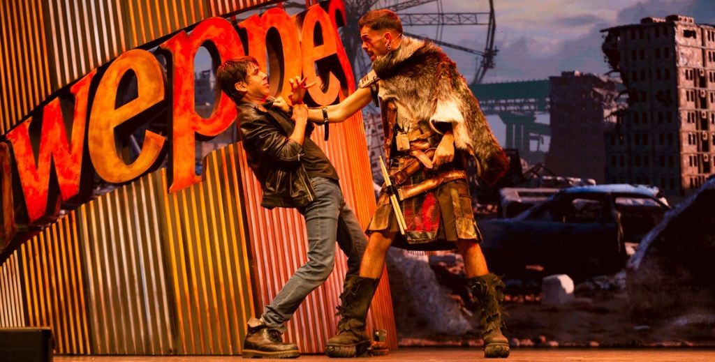 Musical We will rock you - Mamá Tiene un Plan.