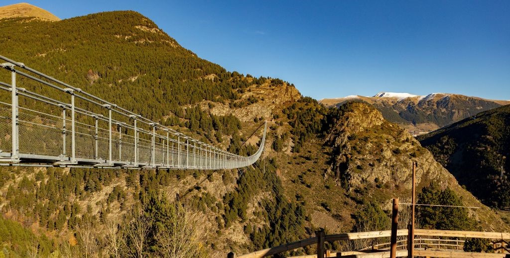 Puente Tibetano de Canillo en Andorra - Mamá Tiene un Plan.