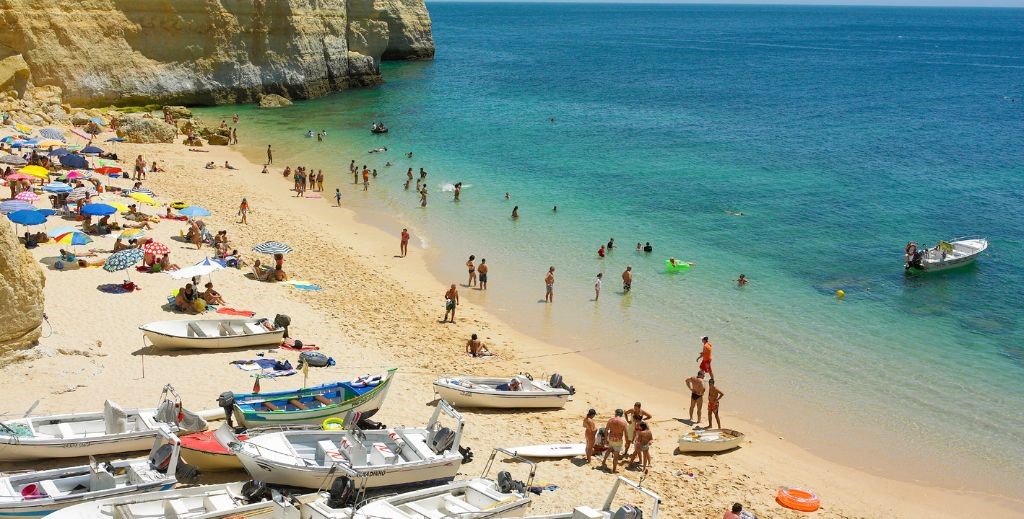 Praia de Banagil, Algarve portugués - Mamá Tiene un Plan.