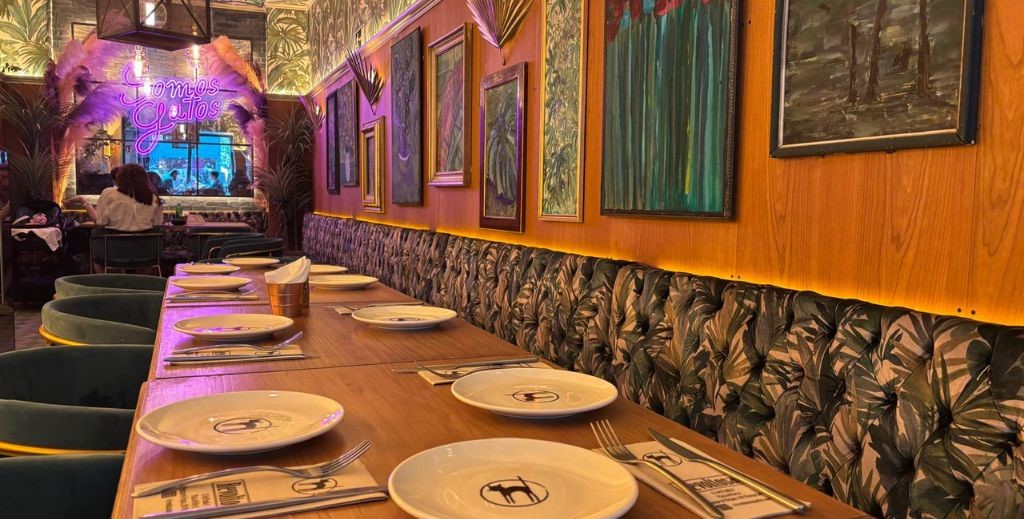 Interior del restaurante La Revoltosa del Parque de Berlín - Mamá Tiene un Plan.