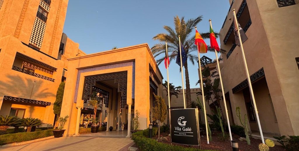 Entrada principal al hotel Vila Galé Isla Canela - Mamá Tiene un Plan.